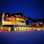 胡贝图斯酒店 4*