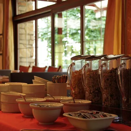 Hubertus فندق بريكسن ام تاله