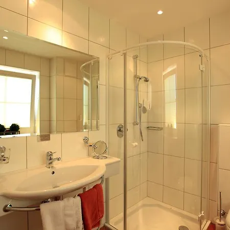 Hubertus 4*